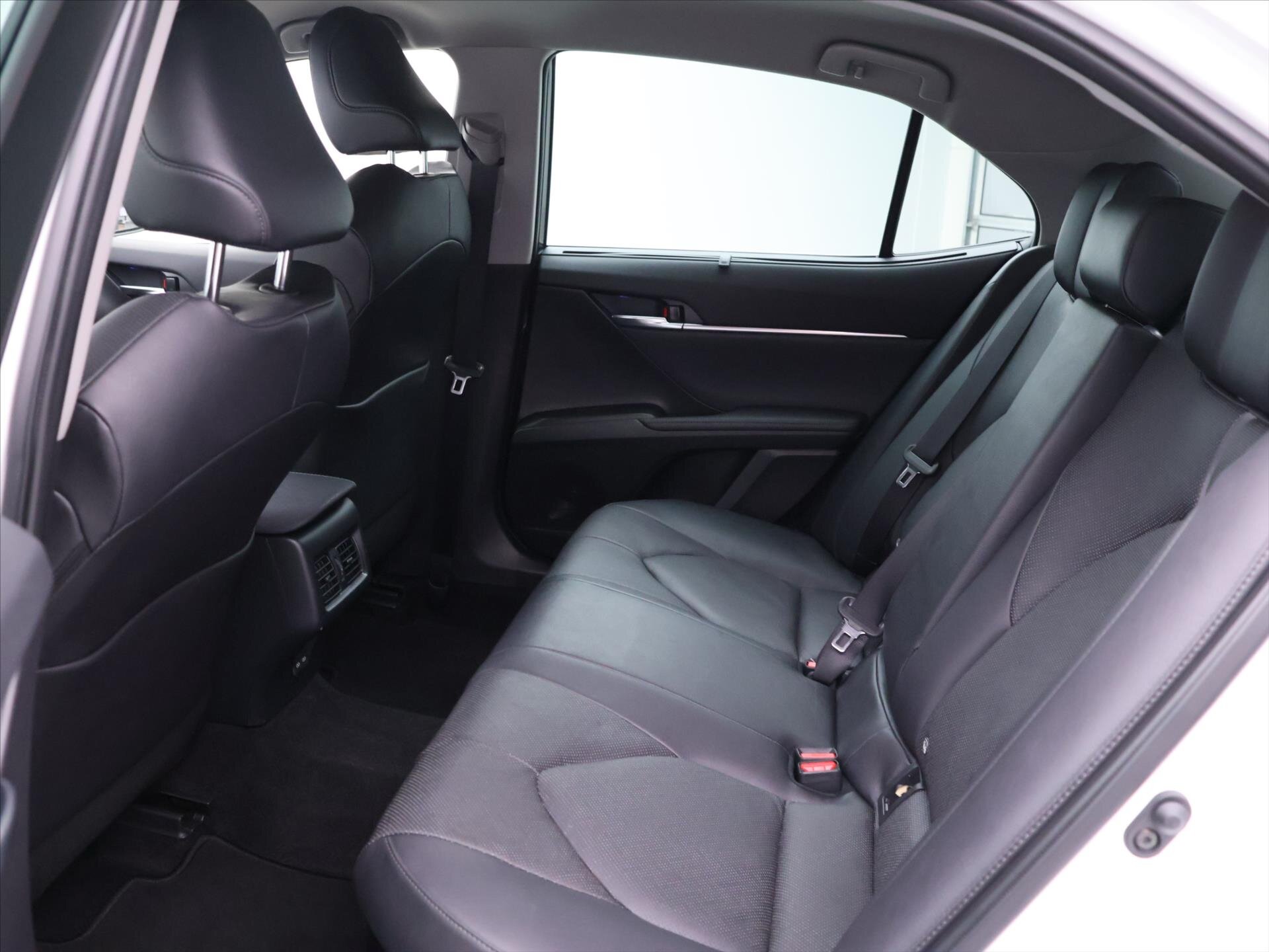 Toyota Camry Sedan / Limuzína 2,5 l 131 kw