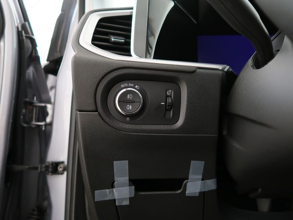 Opel Grandland SUV 1,2 l 96 kw