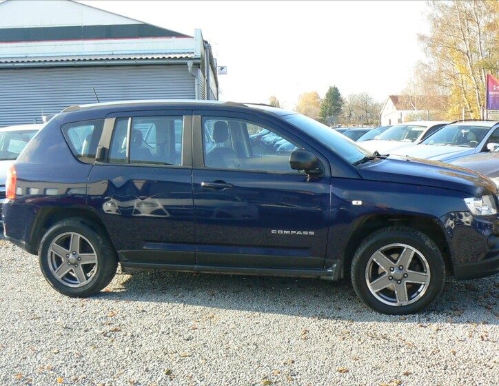 Jeep Compass 8