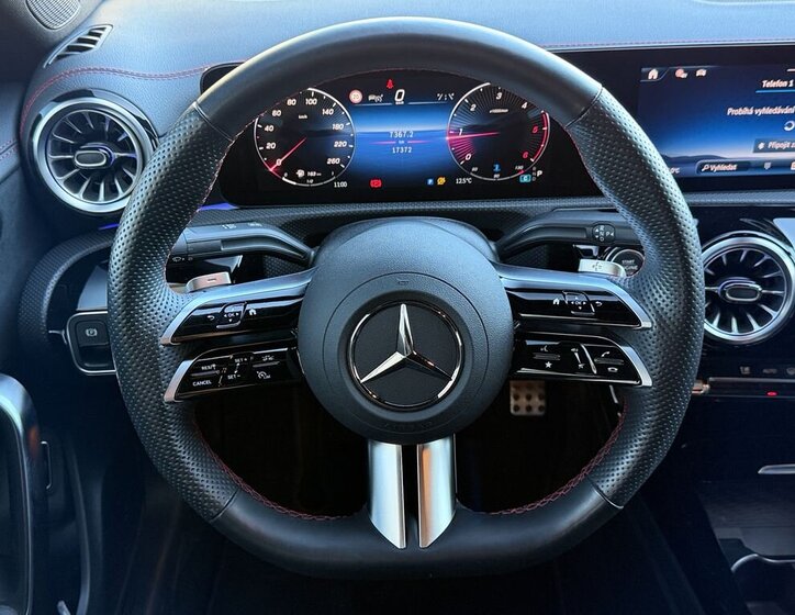 Mercedes-Benz CLA Sedan / Limuzína 2,0 l 110 kw