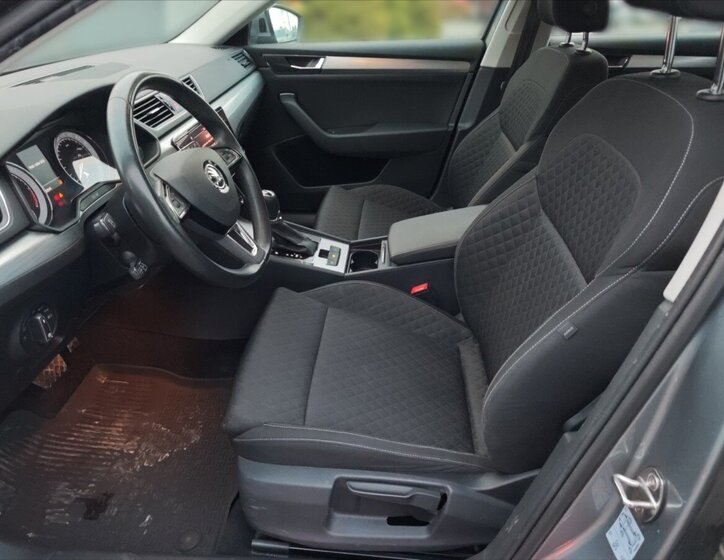 Škoda Superb Liftback 2,0 l 110 kw