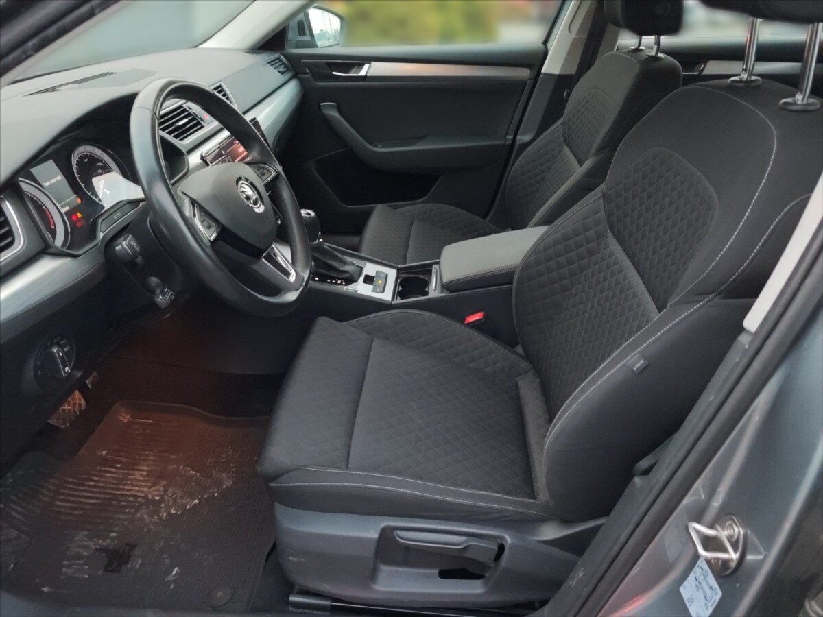 Škoda Superb Liftback 2,0 l 110 kw