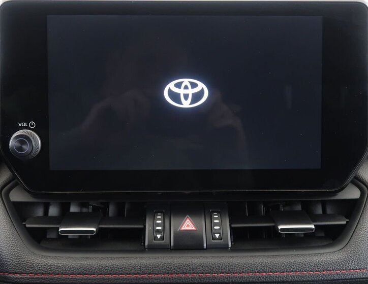 Toyota RAV4 SUV / Terénní 2,5 l 225 kw