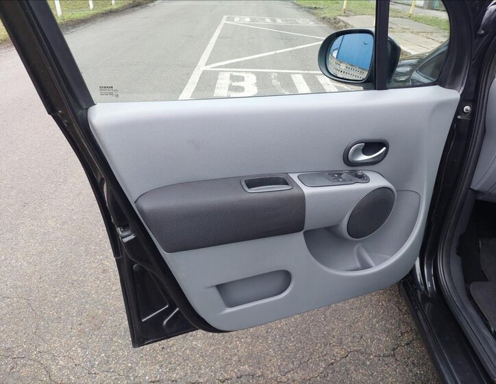 Renault Modus Hatchback 1,1 l 55 kw