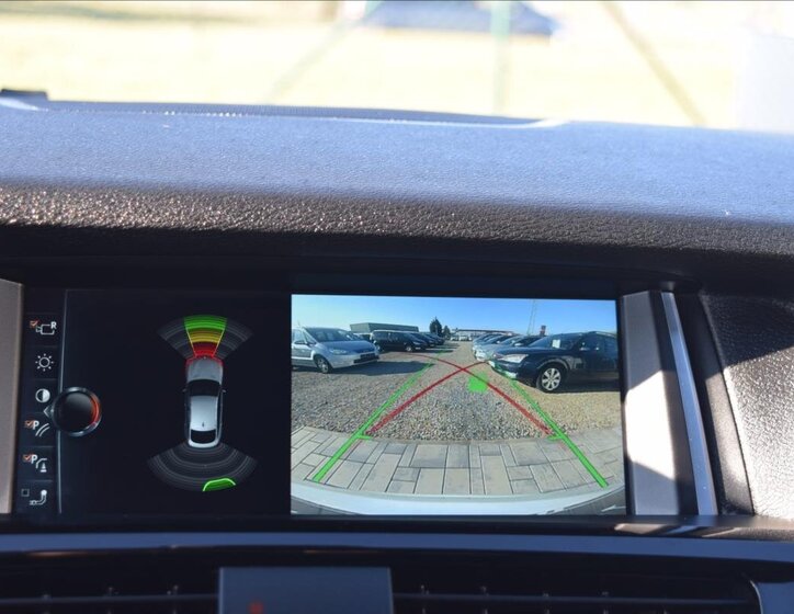 BMW X4 Sedan 2,0 l 140 kw