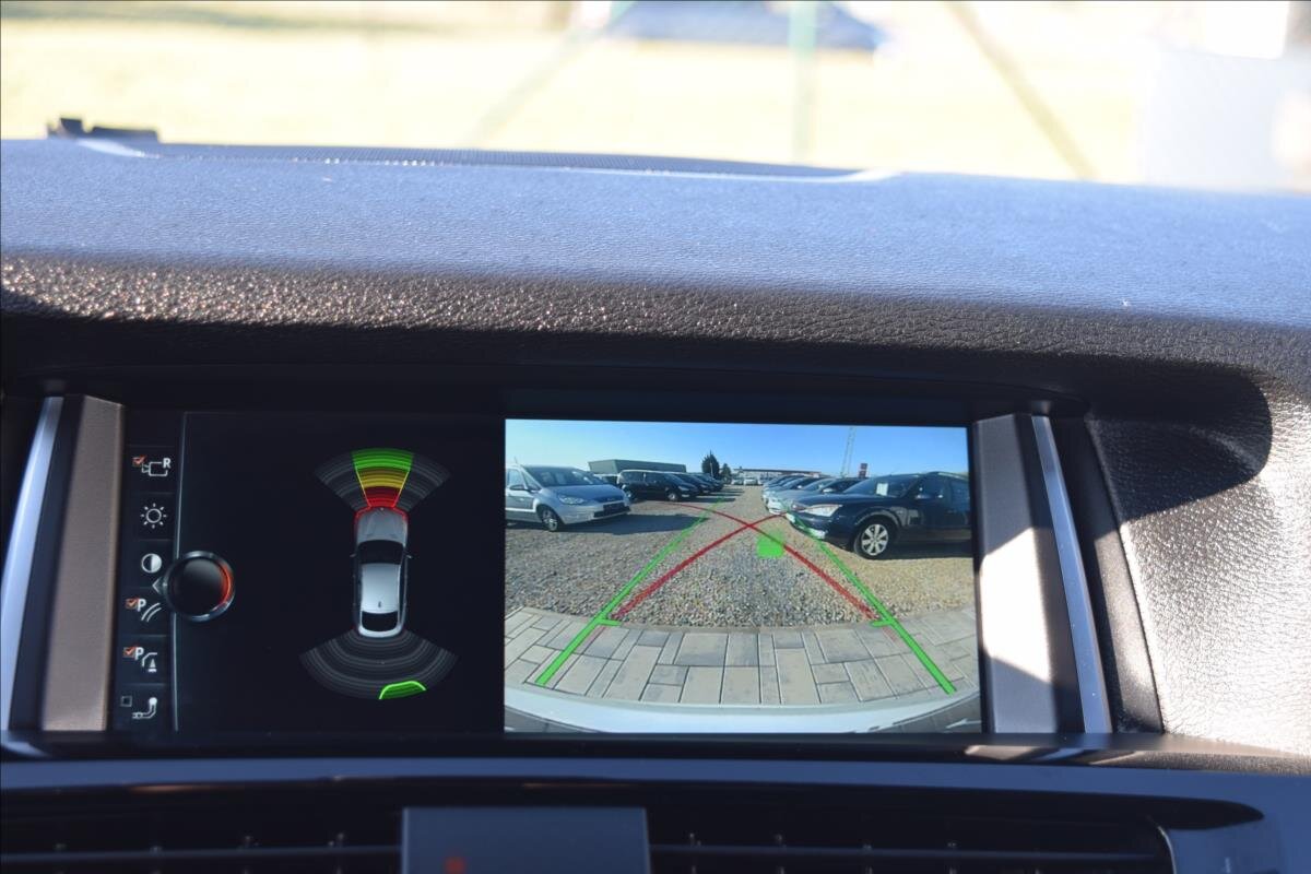 BMW X4 Sedan 2,0 l 140 kw