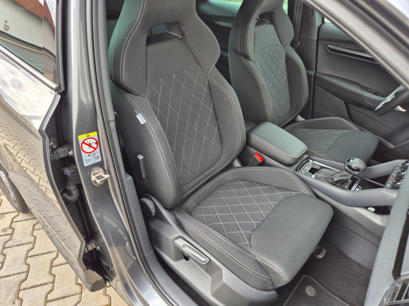 Škoda Karoq SUV / Terénní 1,5 l 110 kw