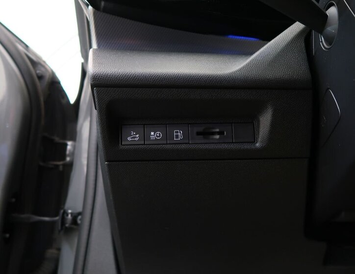 Peugeot 408 Liftback 1,6 l 133 kw