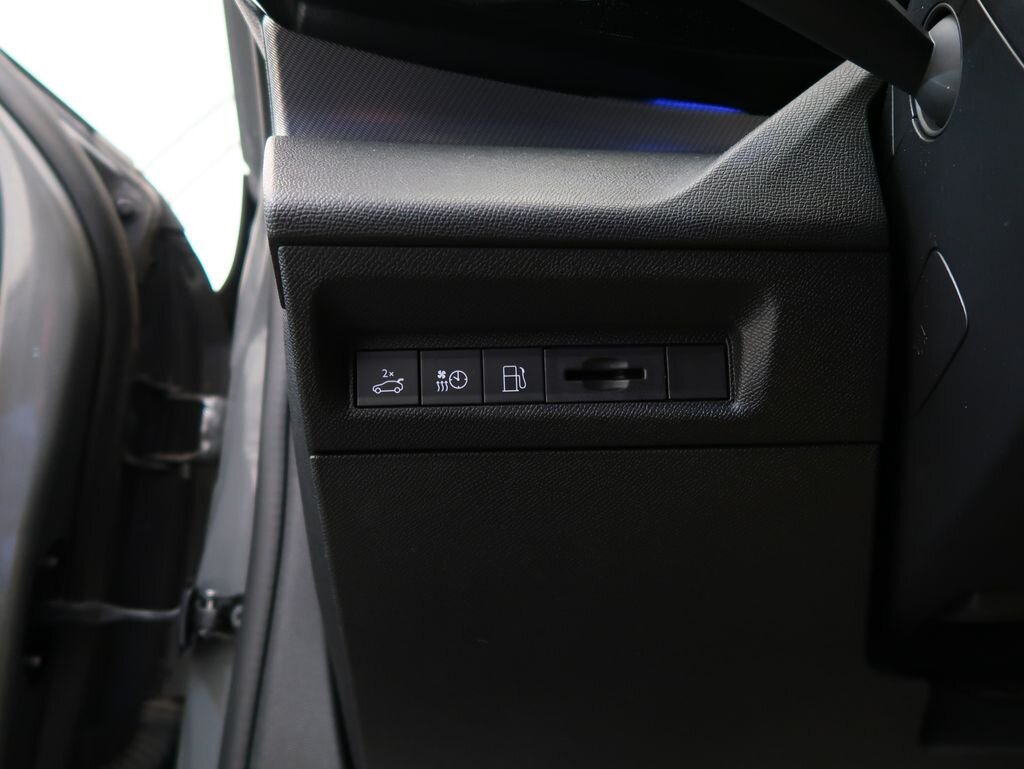 Peugeot 408 Liftback 1,6 l 133 kw