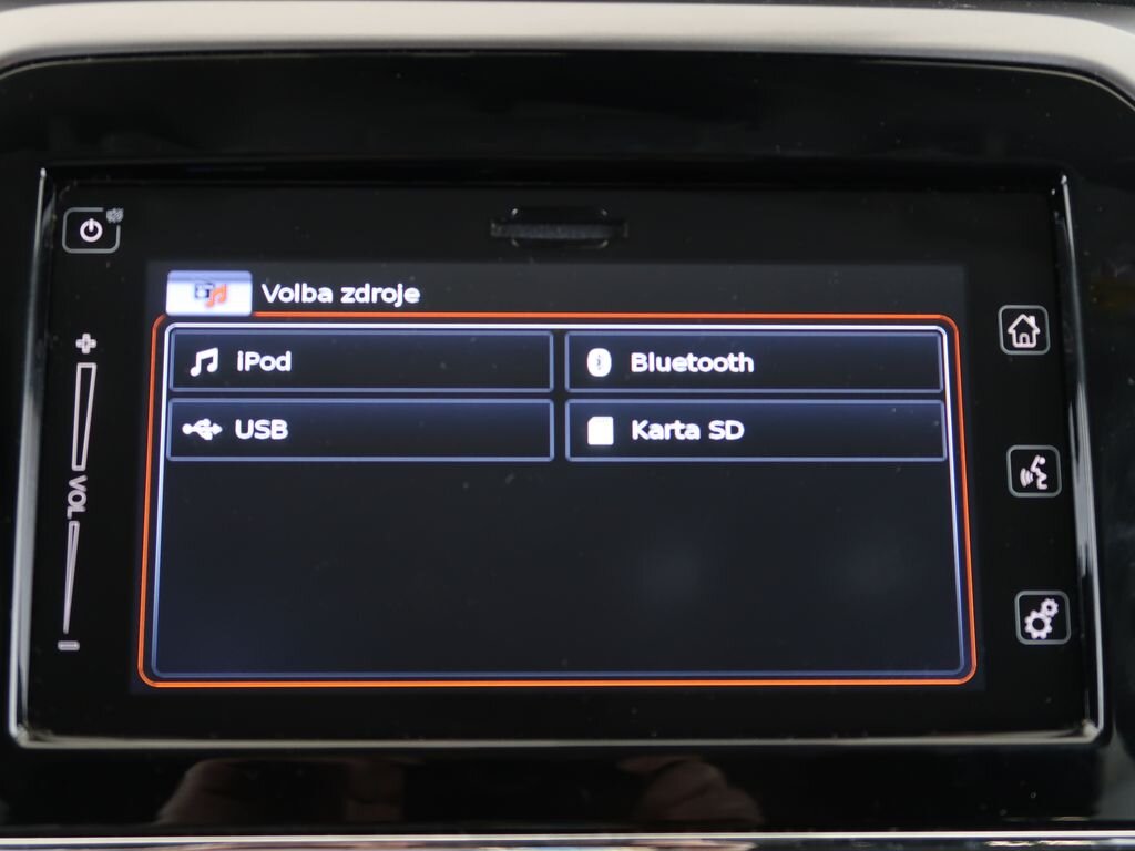 Suzuki Vitara SUV / Terénní 1,4 l 95 kw