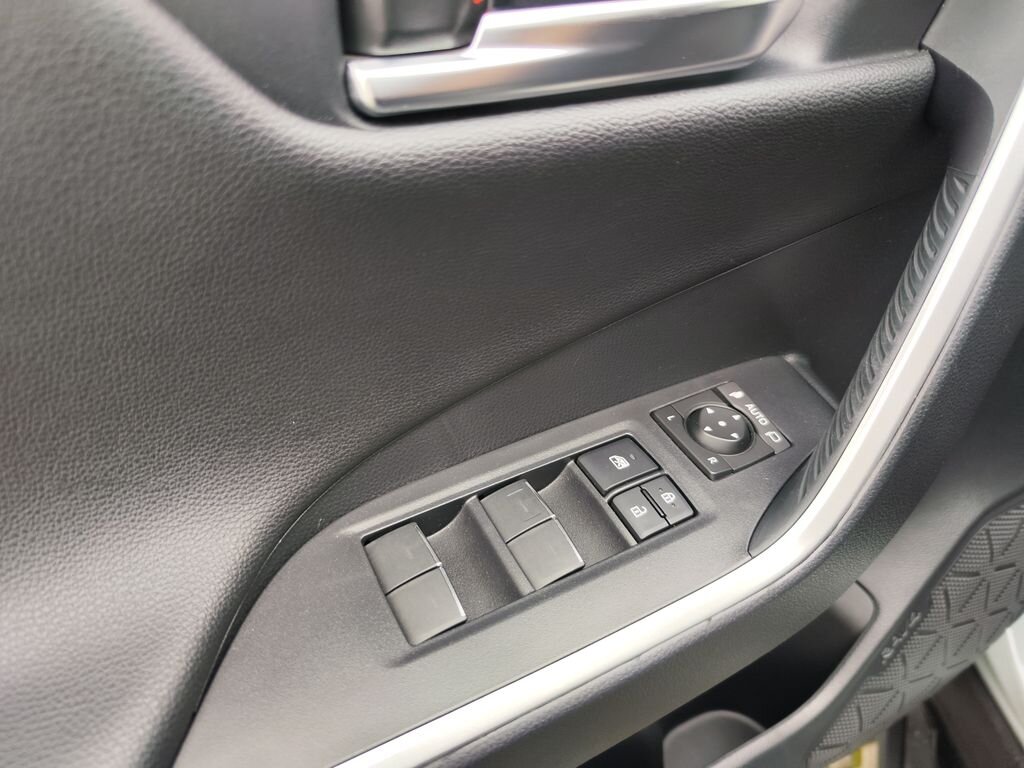 Toyota RAV4 Kombi 2,5 l 131 kw