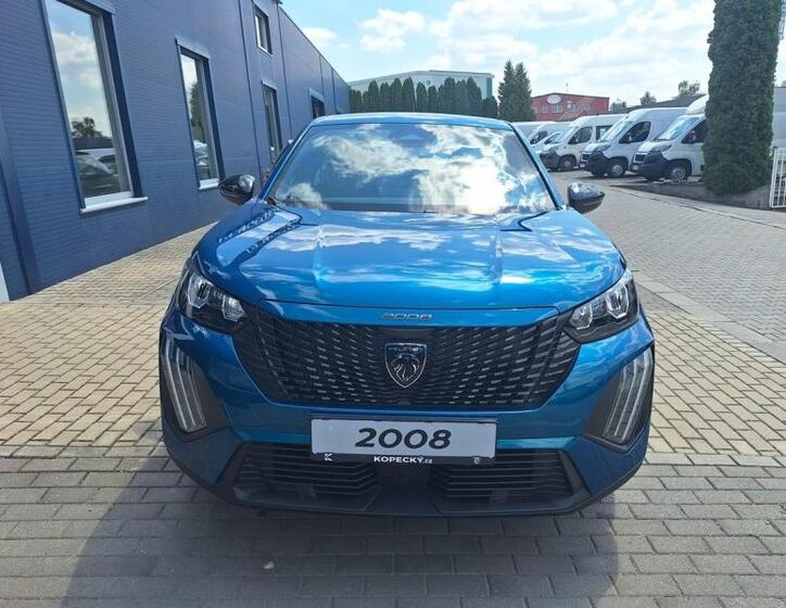 Peugeot 2008 8