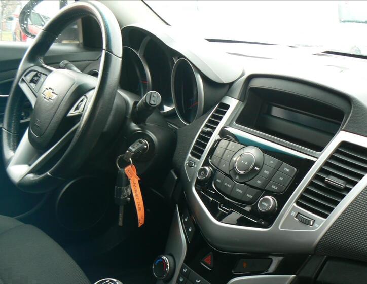 Chevrolet Cruze 16