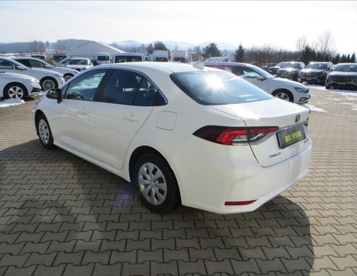 Toyota Corolla Sedan 1,8 l 72 kw