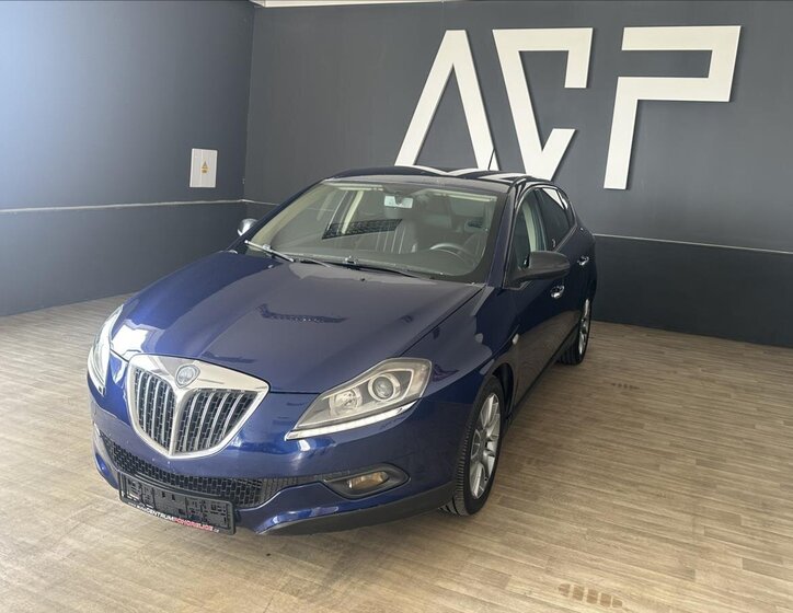 Lancia Delta Hatchback 1,6 l 88 kw