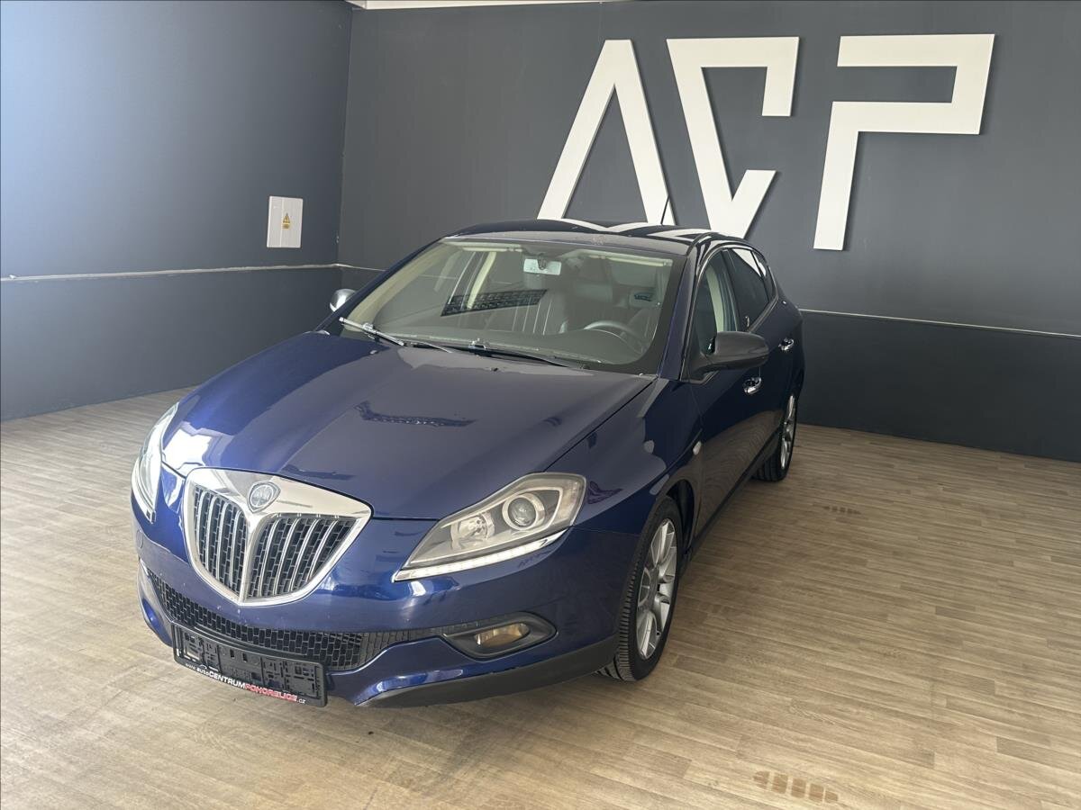 Lancia Delta Hatchback 1,6 l 88 kw