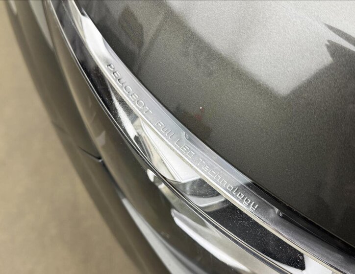 Peugeot 3008 SUV / Terénní 1,2 l 96 kw