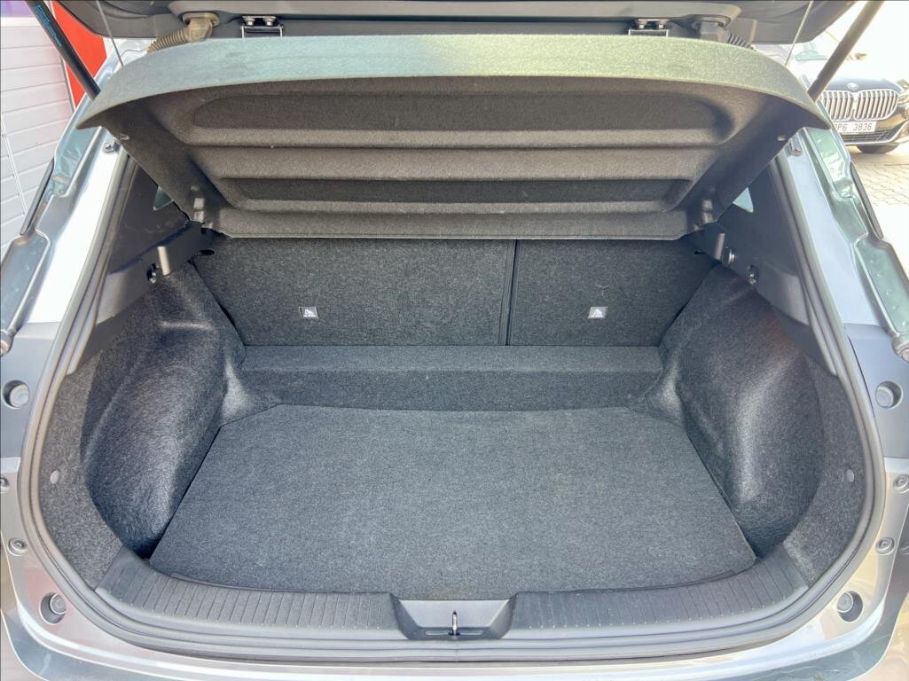 Nissan Qashqai SUV / Terénní 1,3 l 116 kw