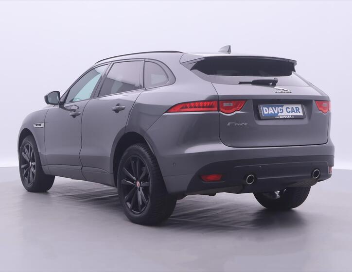 Jaguar F-Pace 5