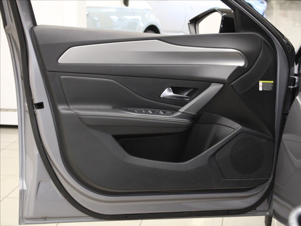 Peugeot 308 Kombi 1,2 l 96 kw