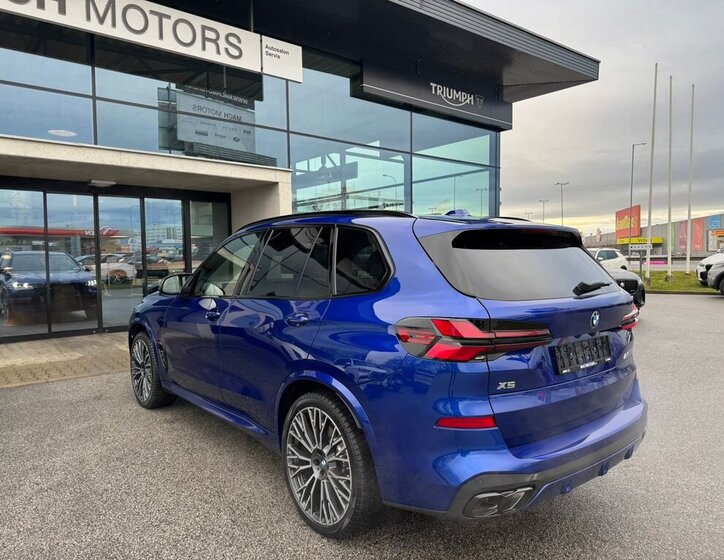 BMW X5 SUV / Terénní 4,4 l 390 kw