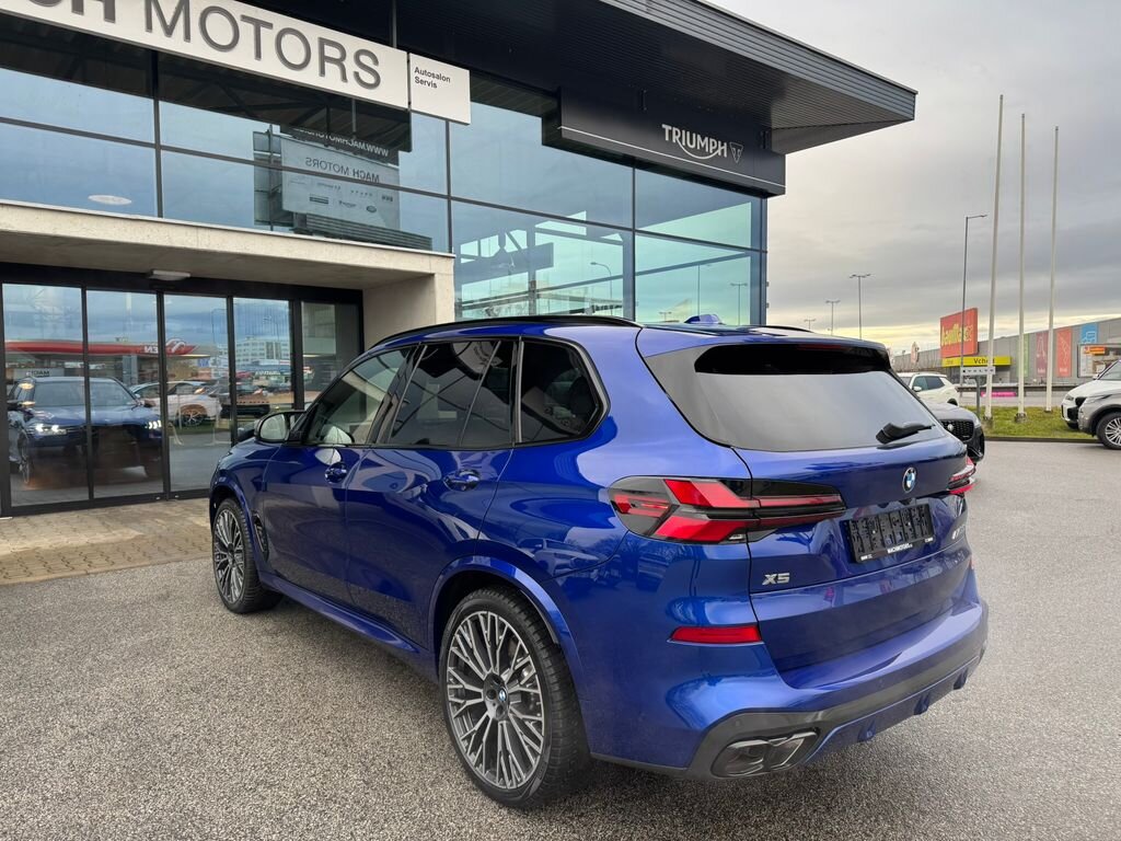 BMW X5 SUV / Terénní 4,4 l 390 kw