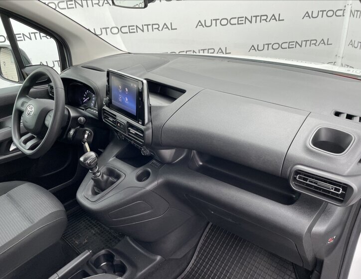 Toyota ProAce City Verso MPV 1,2 l 81 kw