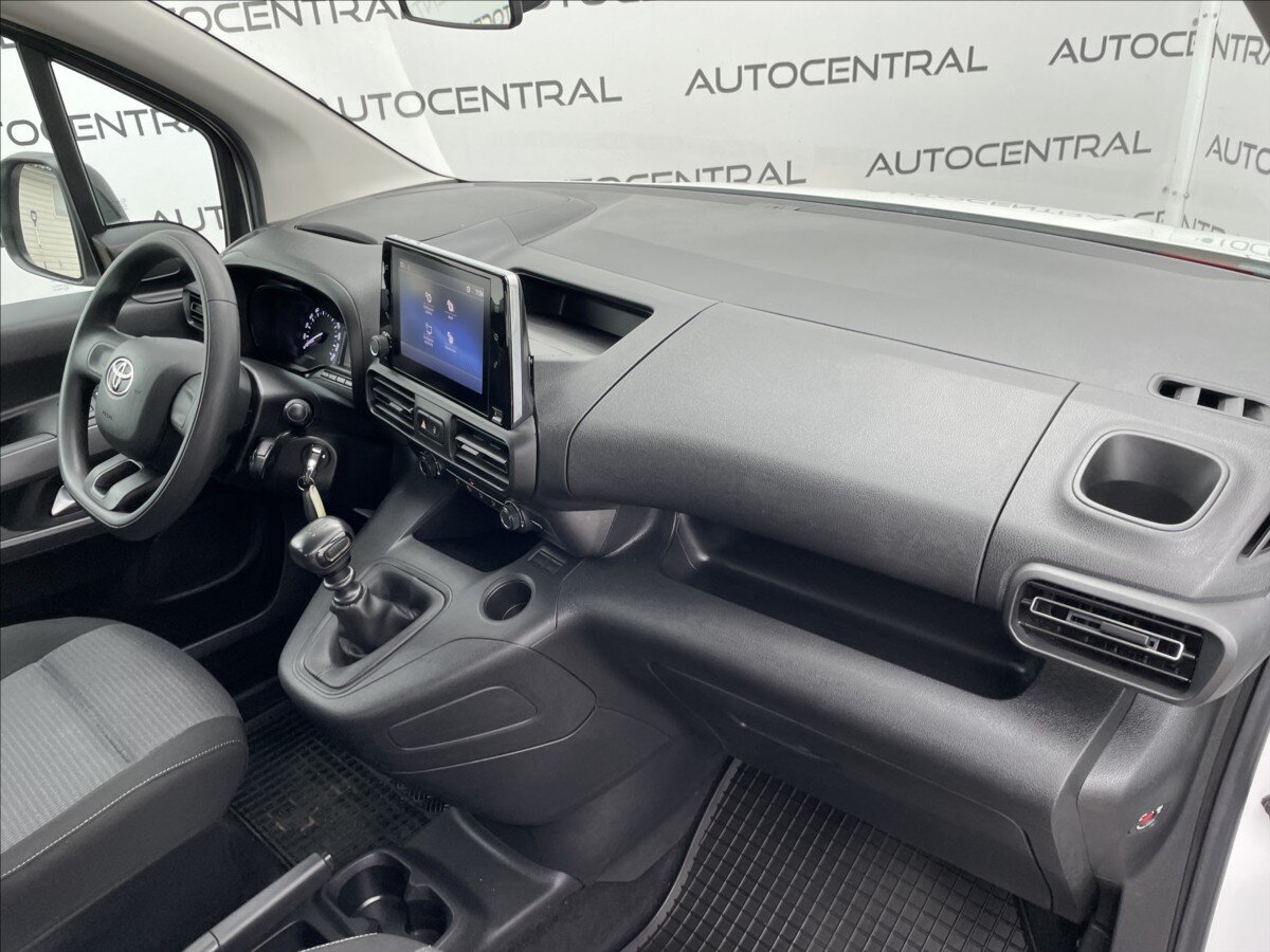 Toyota ProAce City Verso MPV 1,2 l 81 kw