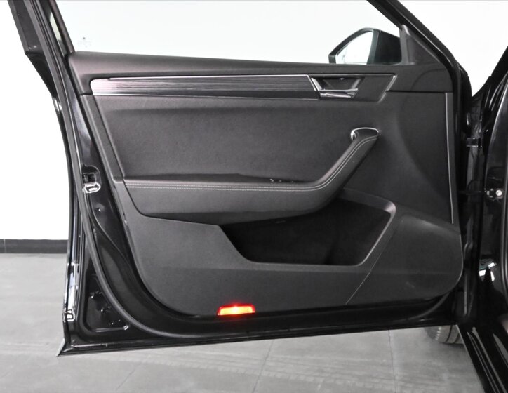 Škoda Superb Kombi 2,0 l 110 kw