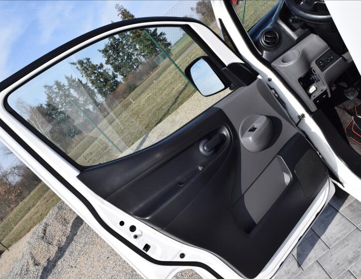 Nissan NV200 MPV 1,6 l 81 kw