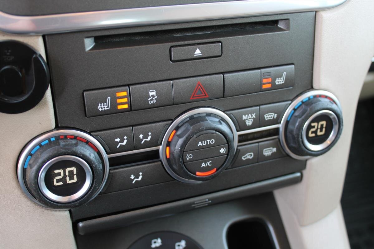 Land Rover Discovery SUV / Terénní 3,0 l 155 kw