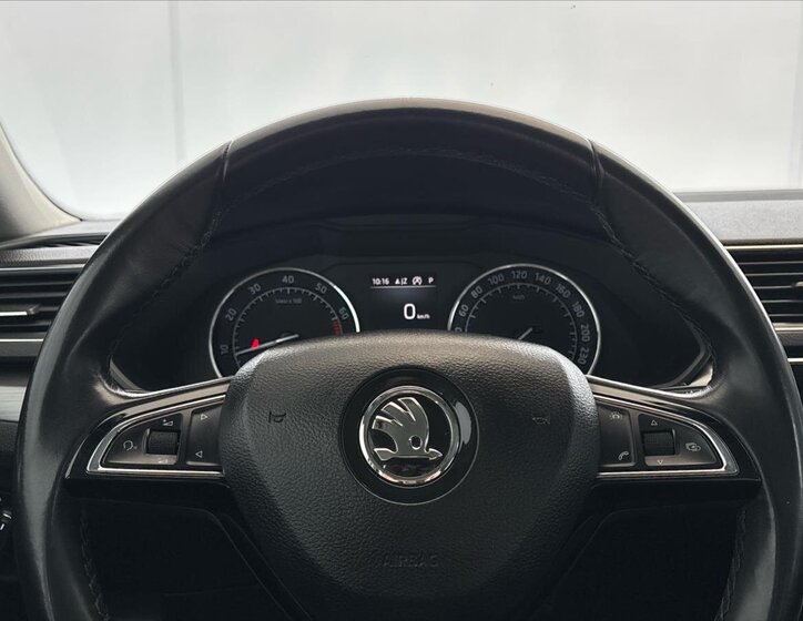Škoda Superb Liftback 1,4 l 110 kw