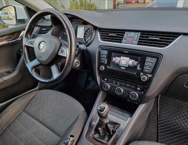 Škoda Octavia Sedan / Limuzína 2,0 l 110 kw