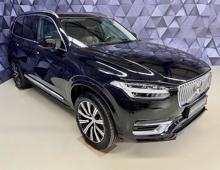 Volvo XC90 4