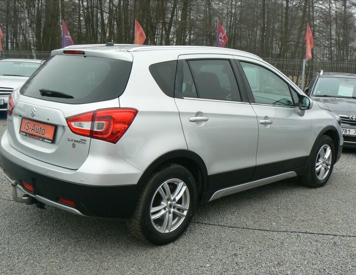 Suzuki SX4 S-Cross SUV / Terénní 1,4 l 103 kw