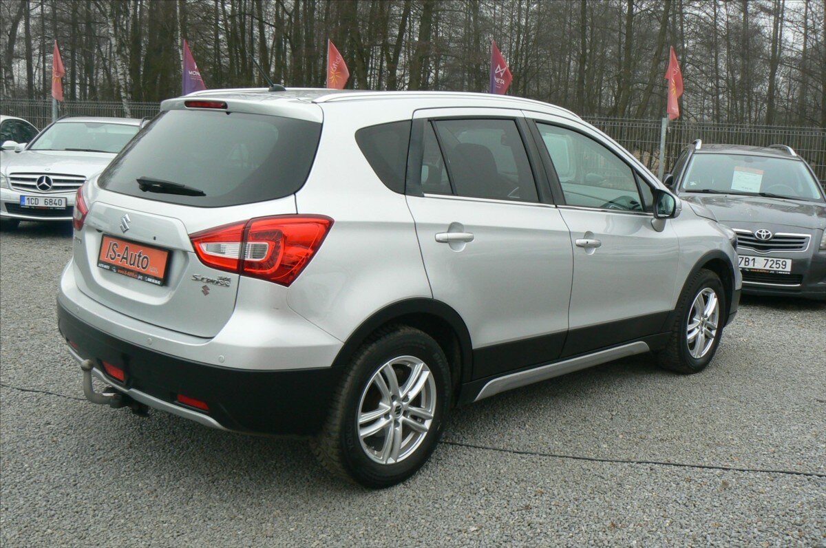 Suzuki SX4 S-Cross SUV / Terénní 1,4 l 103 kw