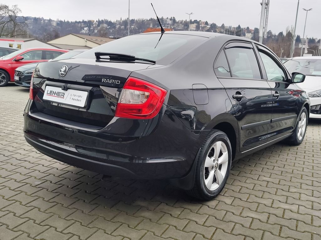 Škoda Rapid Liftback 1,2 l 77 kw