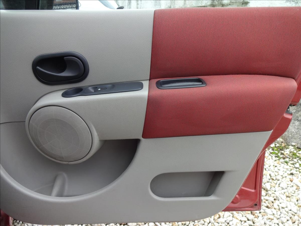 Renault Modus Kombi 1,1 l 55 kw