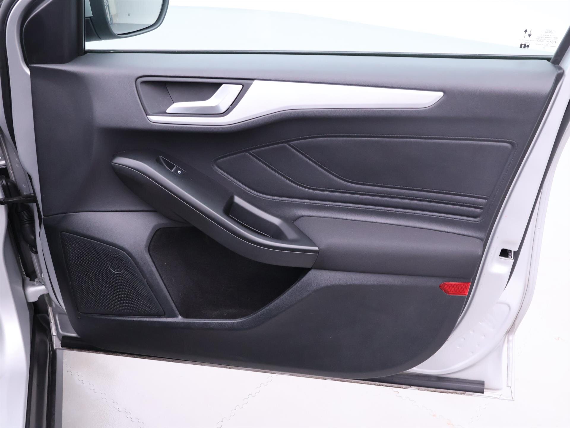 Ford Focus Kombi 999,0 92 kw