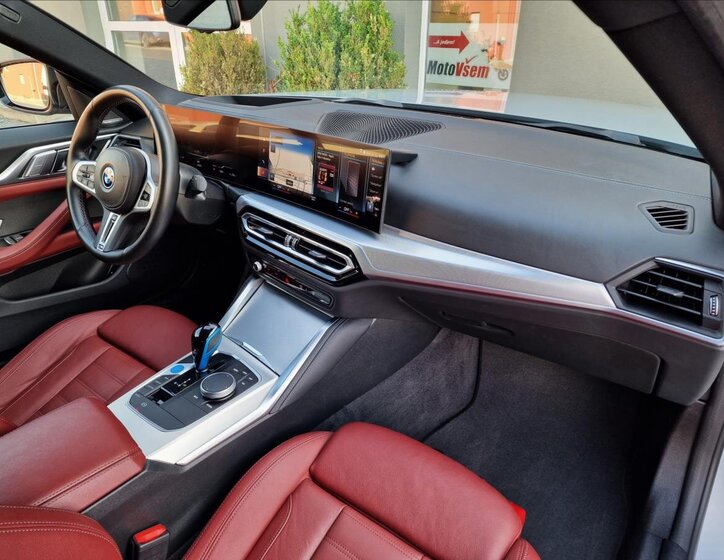 BMW i4 Sedan / Limuzína 0,0 400 kw