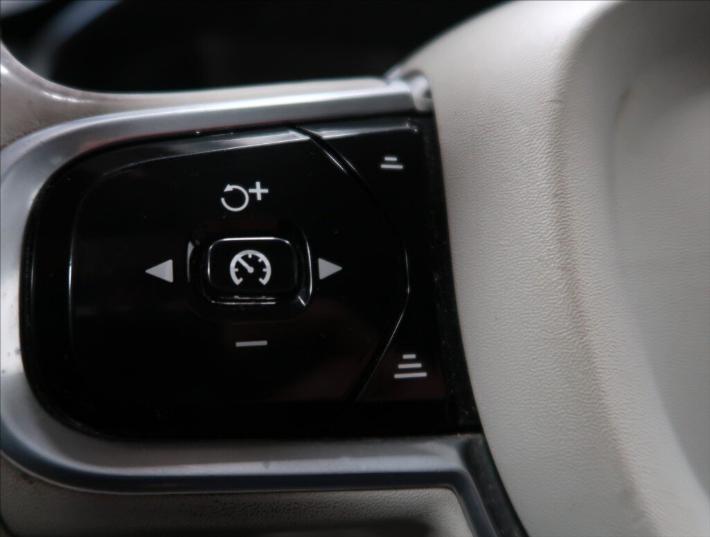 Volvo XC90 SUV 2,0 l 173 kw