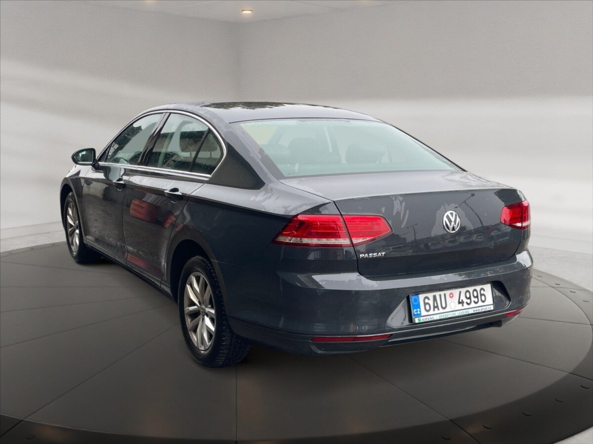 Volkswagen Passat Sedan / Limuzína 2,0 l 110 kw