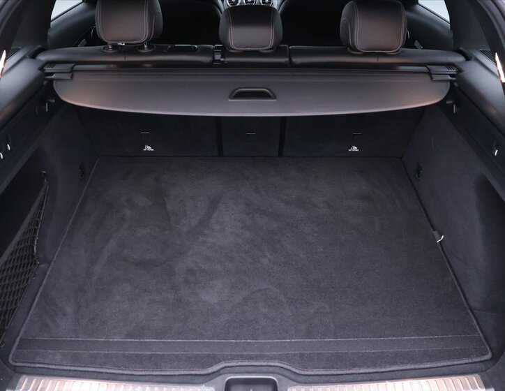 Mercedes-Benz GLC 10