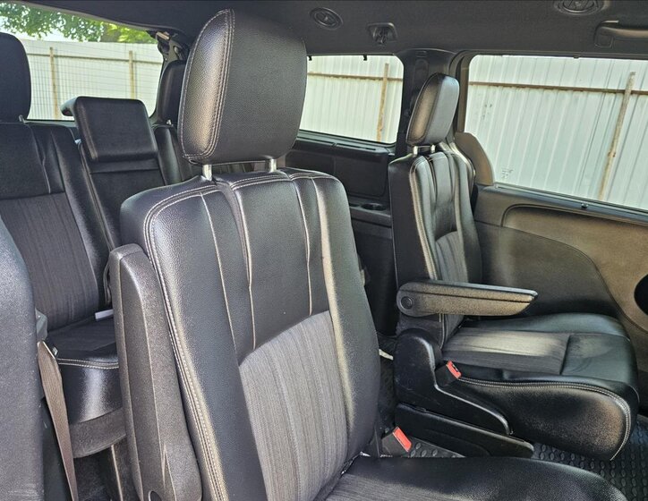 Lancia Voyager MPV 2,8 l 130 kw