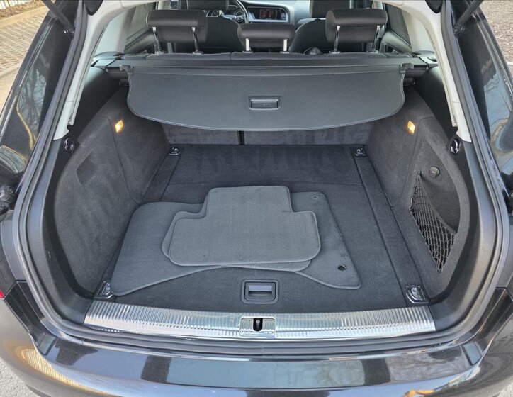 Audi A4 Kombi 2,0 l 100 kw