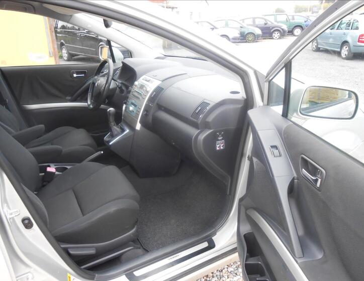 Toyota Corolla Verso 19