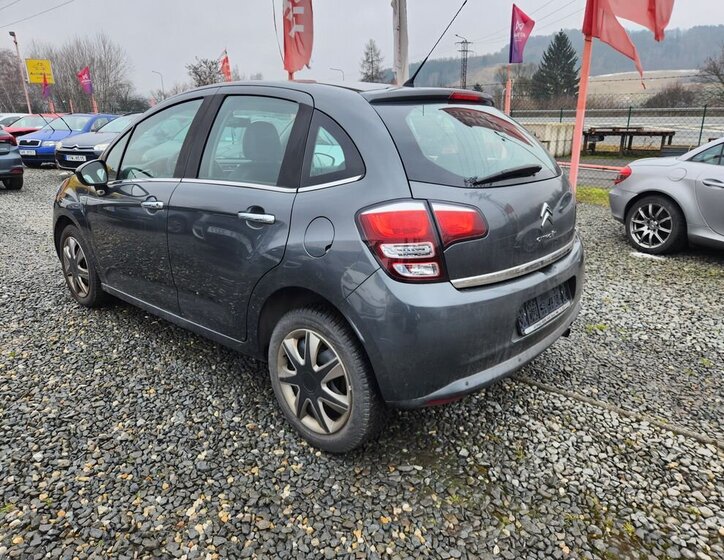 Ostatní Ostatní Hatchback 1,2 l 60 kw