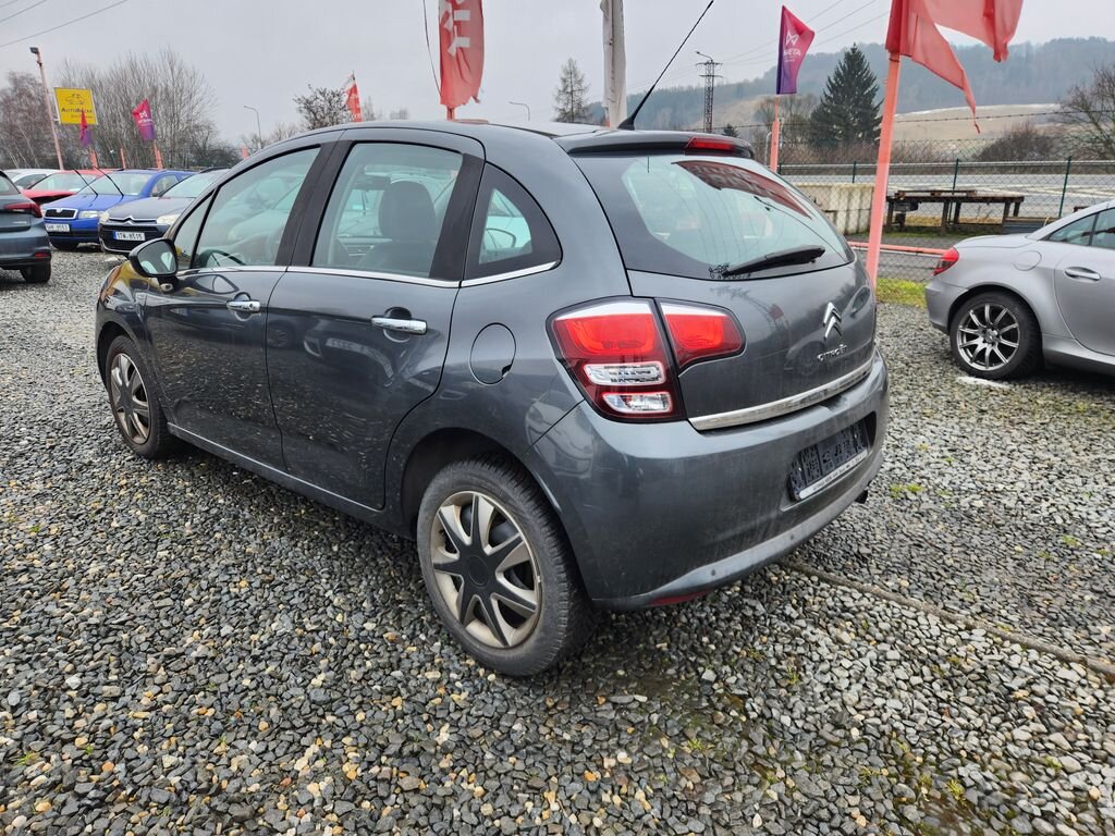 Ostatní Ostatní Hatchback 1,2 l 60 kw