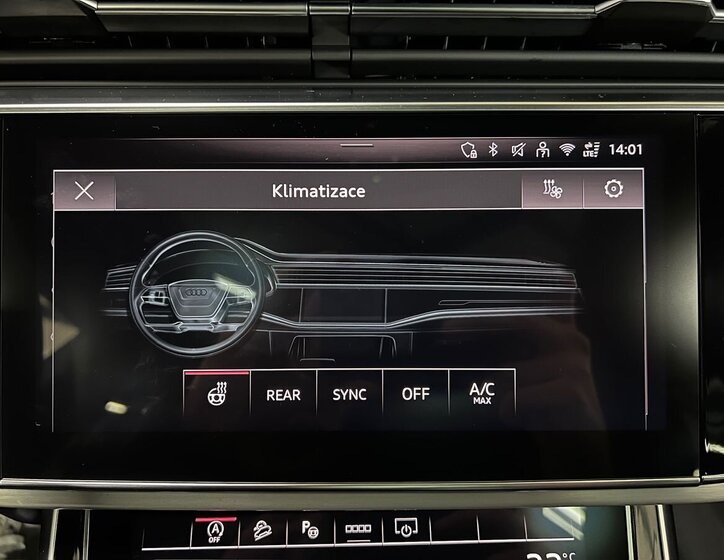 Audi Q8 SUV / Terénní 3,0 l 210 kw