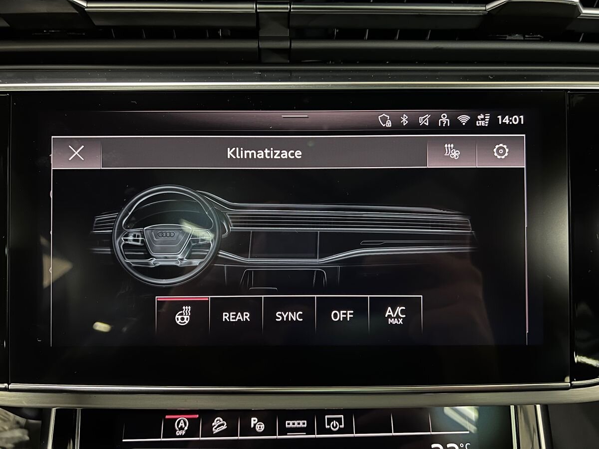 Audi Q8 SUV / Terénní 3,0 l 210 kw